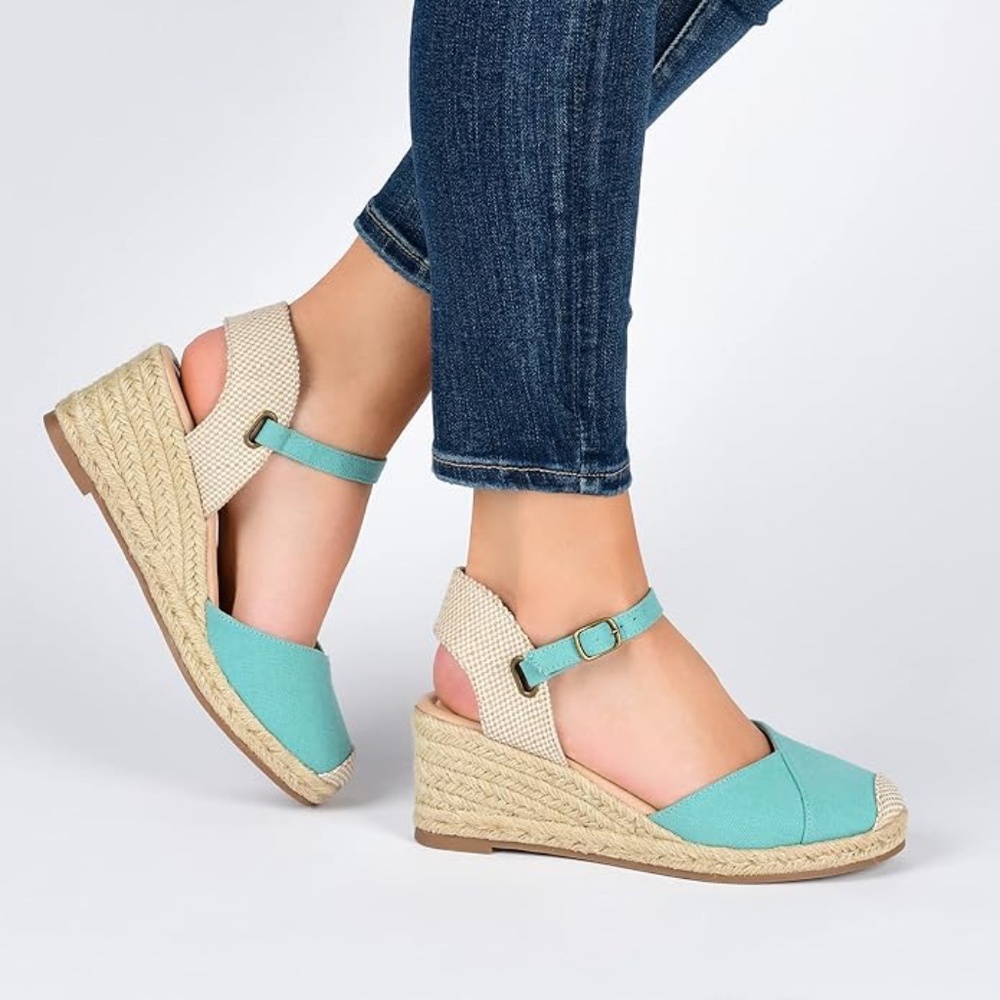 NIB Journee Collection Womens Ashlyn Linen Ankle Strap Wedge Sandals - 7.5